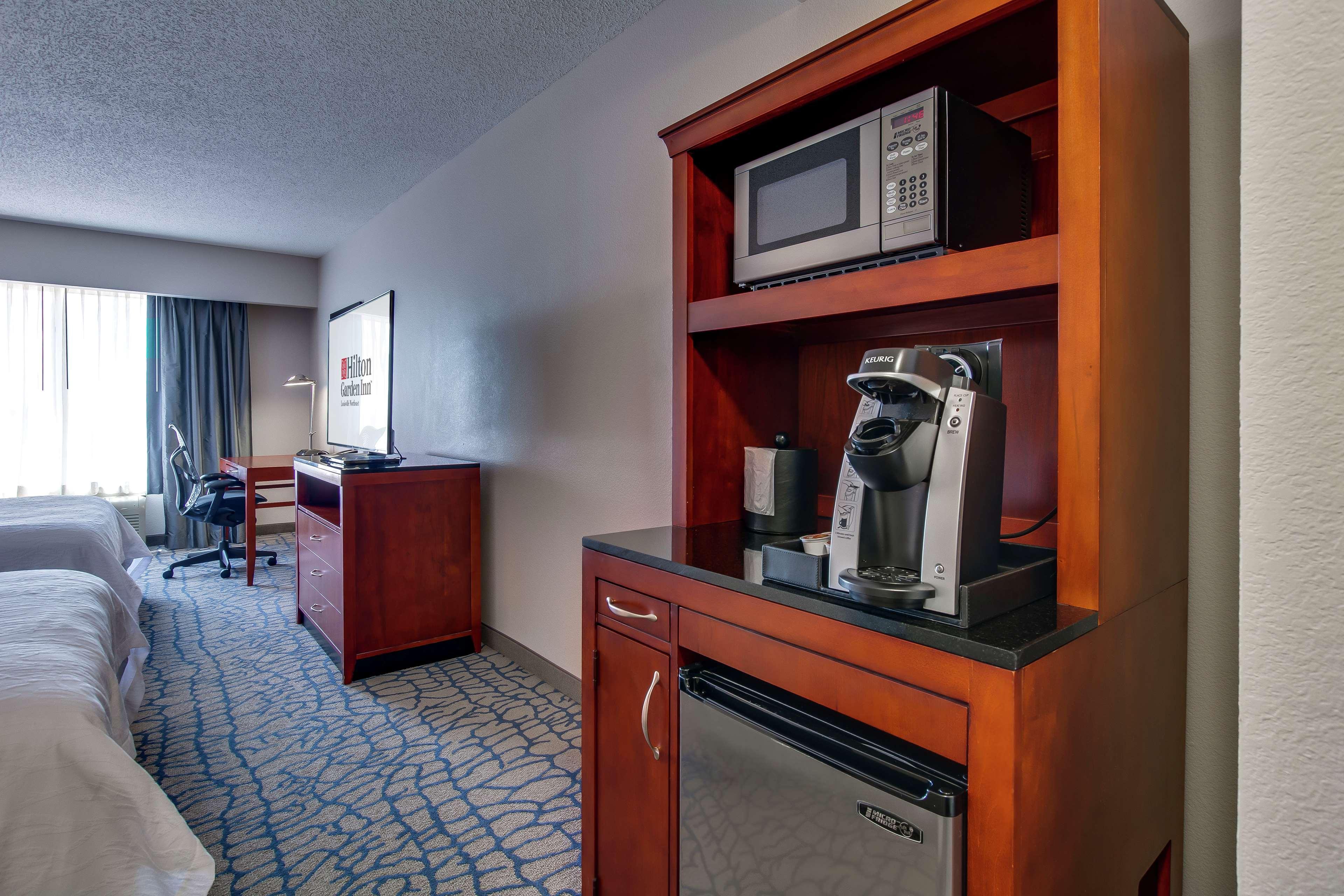 Hilton Garden Inn Louisville-Northeast Luaran gambar