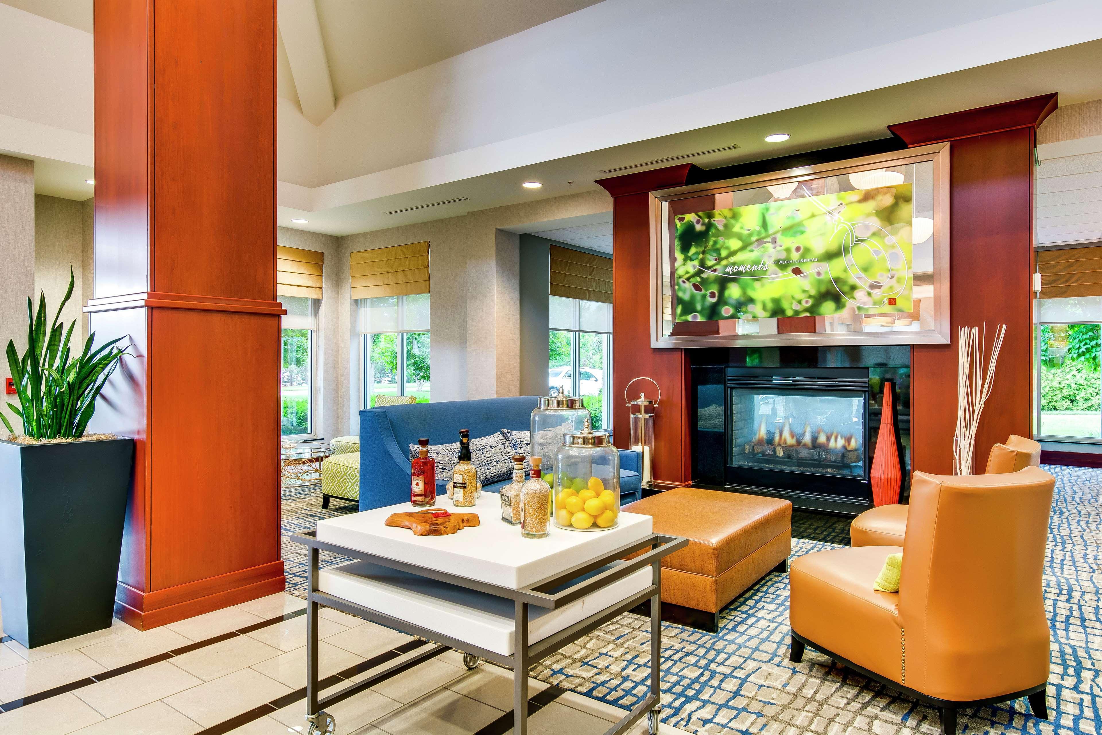 Hilton Garden Inn Louisville-Northeast Luaran gambar