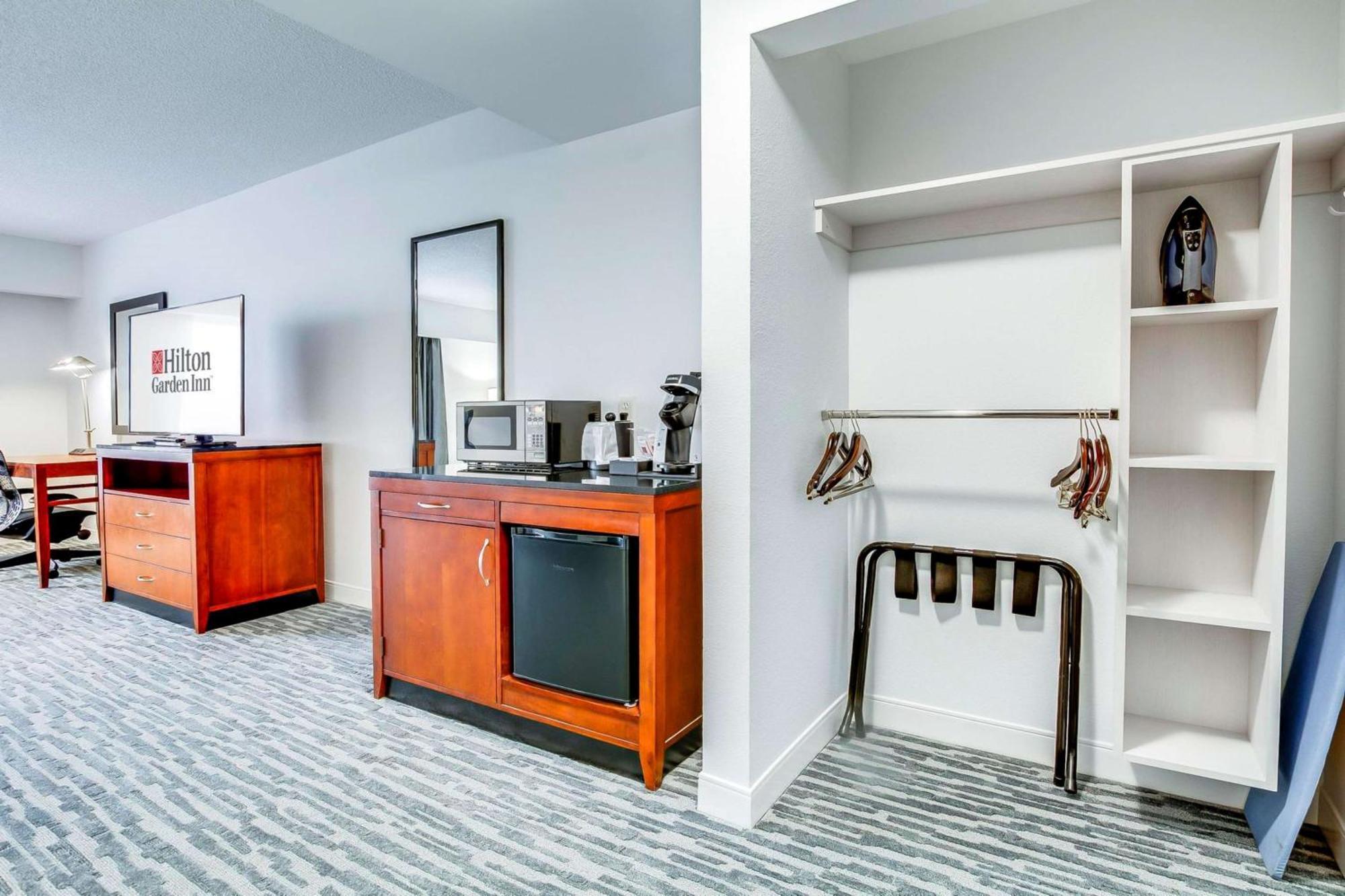 Hilton Garden Inn Louisville-Northeast Luaran gambar