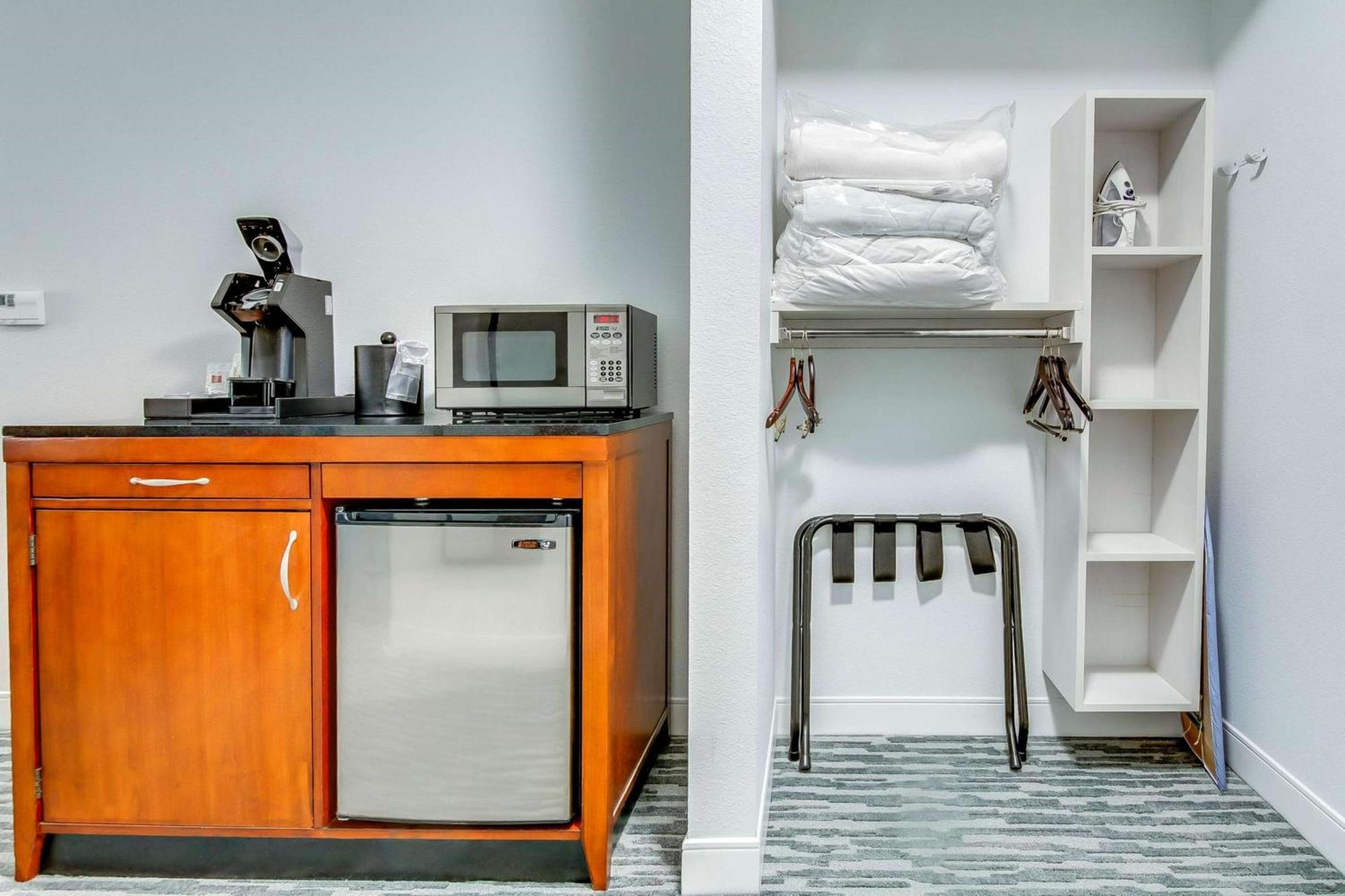Hilton Garden Inn Louisville-Northeast Luaran gambar